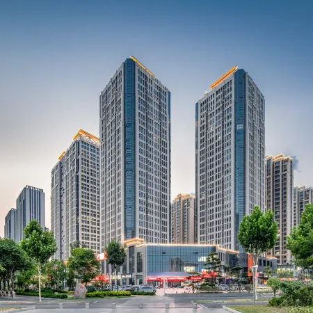 Rezen Hotel (Xinxiang Municipal Government East Railway Station)