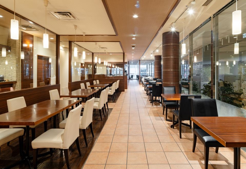 4. 더 원파이브 센..