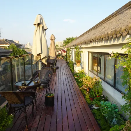 Shiyan Dufu Youth Hostel (Xi'an Bell and Drum City Wall)