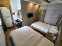 Nanfang Jinshi Inn Hotels near Tianmen Mountain National Forest Park