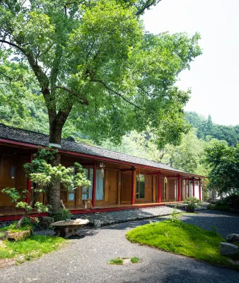 Emeishan Lelinghuaxi Hotel in zona Wannian Temple