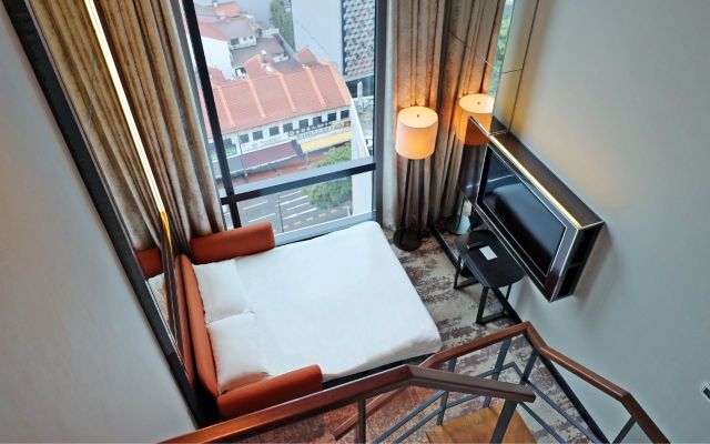 Holiday Inn Singapore Little India Over view