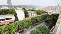 Jinpai Hotel (Baise Xiangyang) Hotels near Jiefang Street