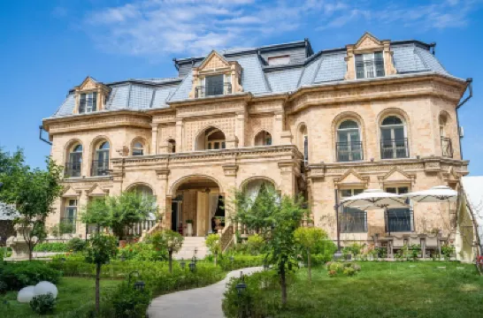 Yining Huatian Yunxuan Homestay (Kazanqi Folk Custom Tourism Area Branch) Hotels in 