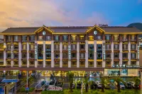 Yuegongguan Hotel (the Old Town of Lijiang)
