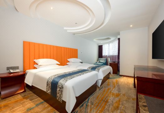 3. 헝창 환펑 호텔..