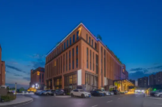 Elite Polink Mansion