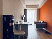 ·TANG · Gold Coast Pik Sea View Apartment