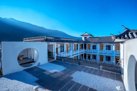 Yunxi Qingsu Inn Отели рядом с достопримечательностью «Puxian Temple»