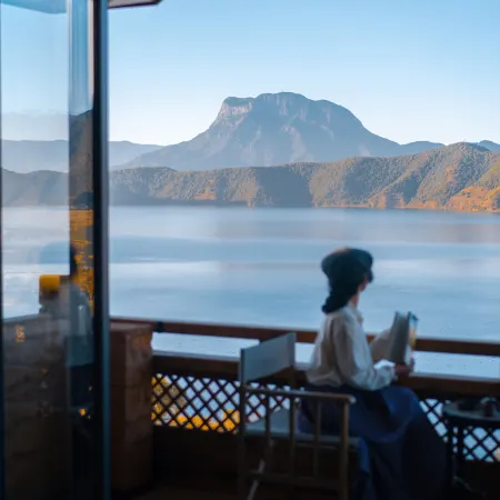 Lugu Lake Cheman Ruyingsong Mid-Levels Hotel