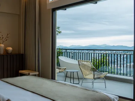 Yusen Mountain Forest ·Rafael Homestay (Shenzhen East Overseas Chinese Town Branch)