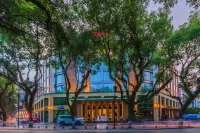 Jolie Vue Bontique Hotel（Elephant Trunk Hill and Two Rivers and Four Lakes ） Hotels near Zizhou Island