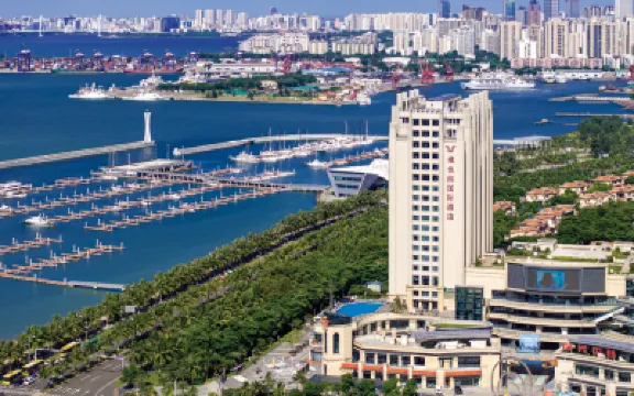 維也納國際酒店（海口濱海大道西秀海灘店） 鄰近假日海灘的酒店