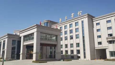 Hua Ting Hotel in Хуаин