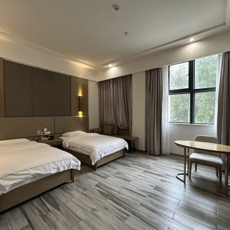 Gold Coast Left Bank Hotel