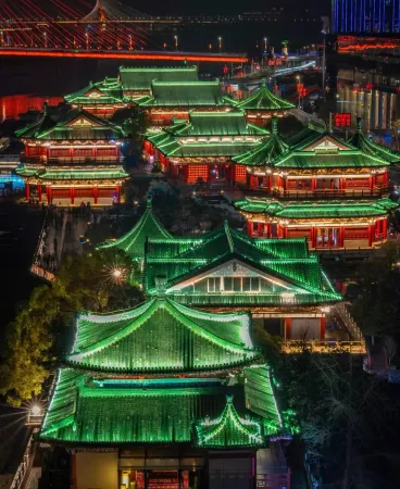 Huang Platinum Hotel