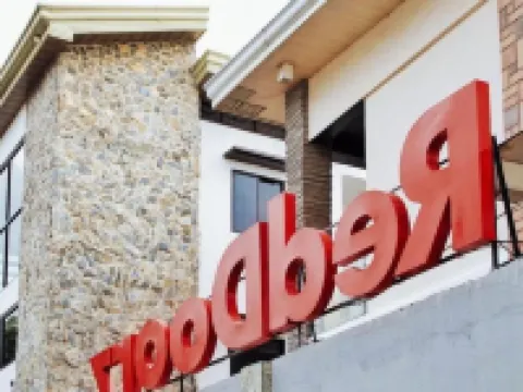 RedDoorz @ Poblacion Sur Sigma Hotels in Capiz