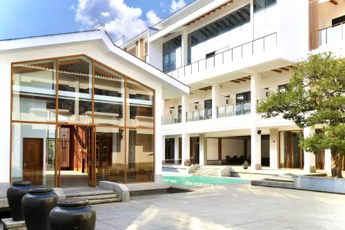 Lilian Hidden World Hotel (Wanlvhu Branch)