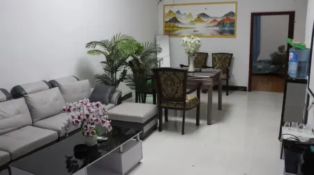 Nongjia Self-checkin Homestay Отели рядом с достопримечательностью «Zunyi Normal University»