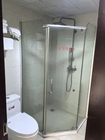 Rui'an Tianhong Business Hotel Отели рядом с достопримечательностью «Huayan National Forest Park»