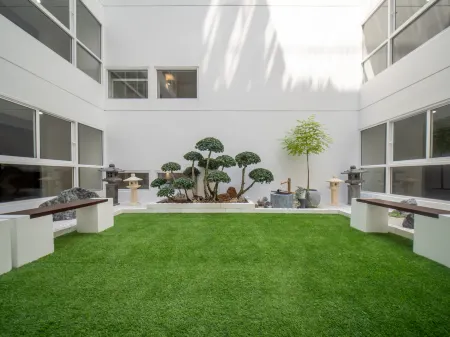 Samutprakarn Hotel Отели рядом с достопримечательностью «Крокодиловая ферма Самутпракан»