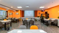 Huantu Projection Hotel