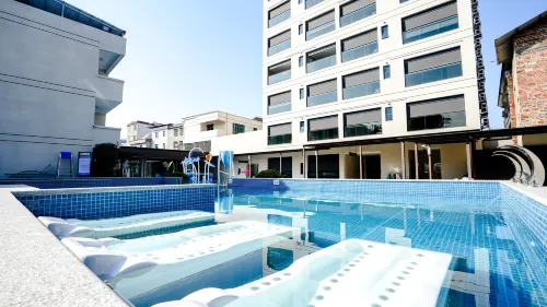 รีสอร์ทน้ำพุร้อนหยุนดวน