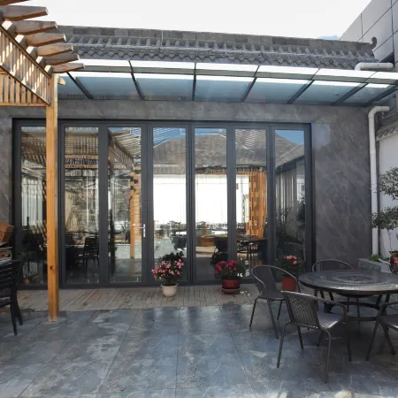 Tanchang Honghu Hotel