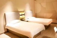 Home Inn Huayi Selected Hotel (Shanghai National Convention and Exhibition Center Jiayi Road Branch) Hotel a Shanghai