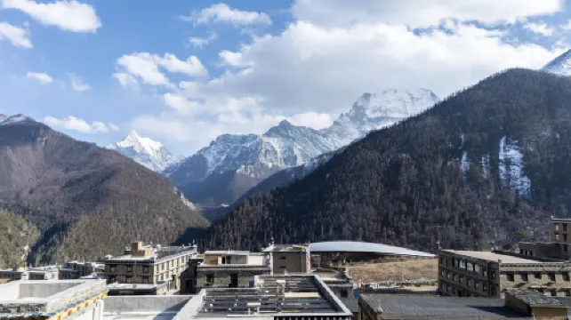 Adventure Yunsantai | Cloud Encounter Oxygen Snow Mountain View Luxury Lodging (Daocheng Yading)