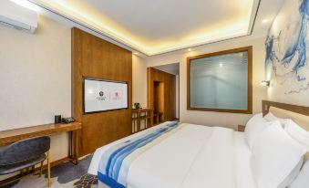 Jifeng International Hotel (Heihe Zhongyang Commercial Pedestrian Street)