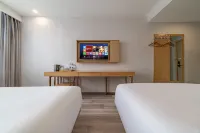 GreenTree Inn (Golmud Railway Station Branch on 109 National Highway) Hotels in Golmud