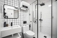 Zhaoqing · FumiFullmeCinemaBathtubDesignHotel