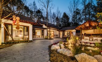 Chengdu Xiaoya bathing pool B&B