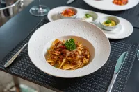 芭東村莊城堡酒店
