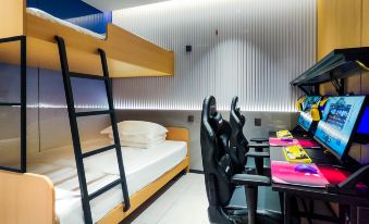 Cool Play Esports Apartment (Buji Old Street Branch, Shenzhen East Station)