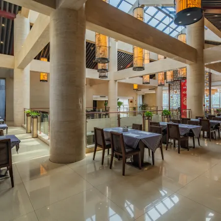Grand Cloud View Hotel