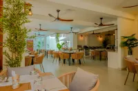 Cocomo Maldives - breakfast