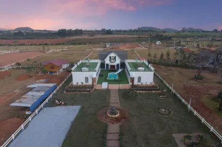 Paris De Floor Khaoyai Отели рядом с достопримечательностью «Wat Sap Setthi Wanaram»