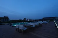 YOYA RESORT - Rooftop Pools