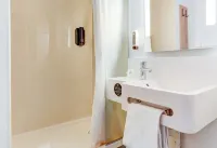 B&B Hotel Reims Bezannes Các khách sạn ở Sermiers