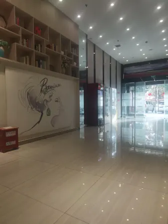 7 Days Premium (Baoying Times Square Maternity and Children's Hospital Store) Отели рядом с достопримечательностью «Ningguo Temple»