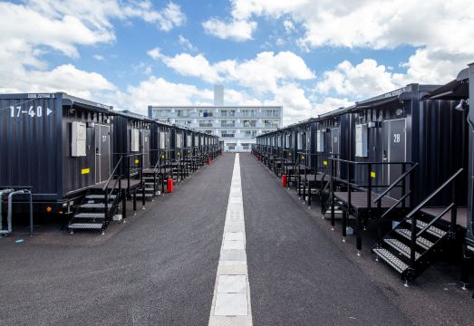 호텔 R9 내부 깔끔한 인테리어