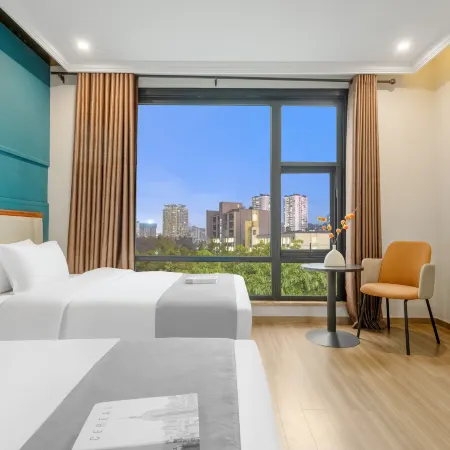 Holiday Inn Century