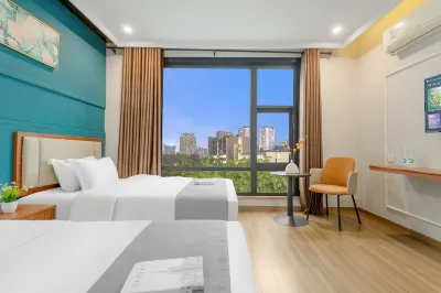 Holiday Inn Century Hotels in Naxi District