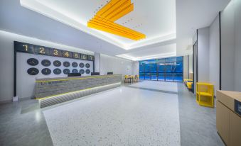 7Days Inn Hotel (Xiangyang Huochezhan Zhongyuan Road)