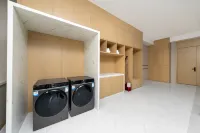 White Magnolia Business Hotel (Linxia Peony Square Branch)