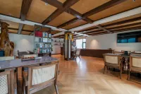 Delingha Chushan Yunjv Homestay (Olympic Plaza)