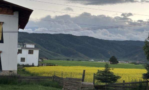 Shangri-La Xiaozhongdian Town Tianchi Homestay