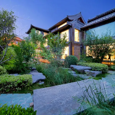 Dapu Xianyuan Homestay (Kaifeng Millennium City Park Wansui Mountain Wuxia City)